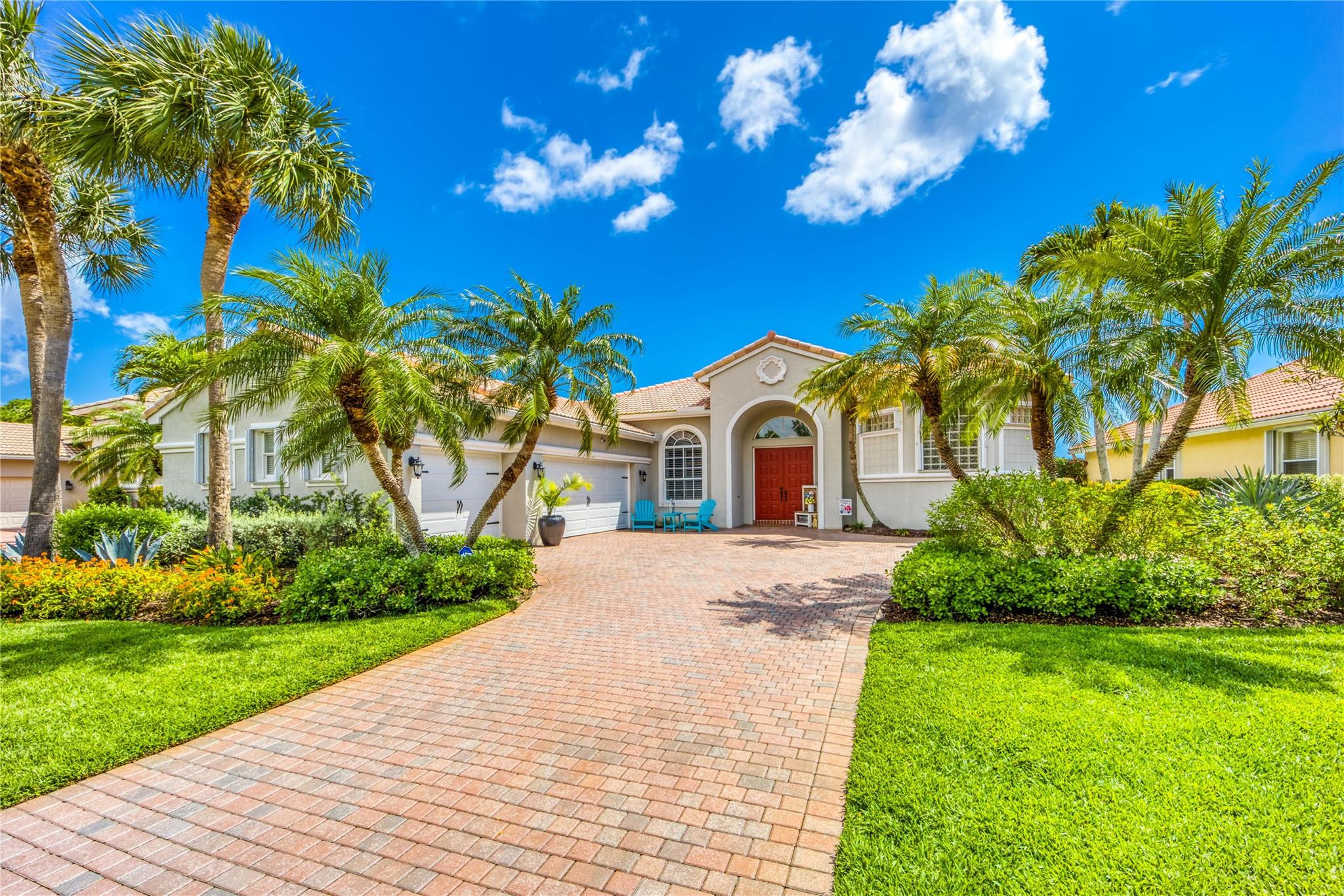 6945 SE Bay Hill Dr