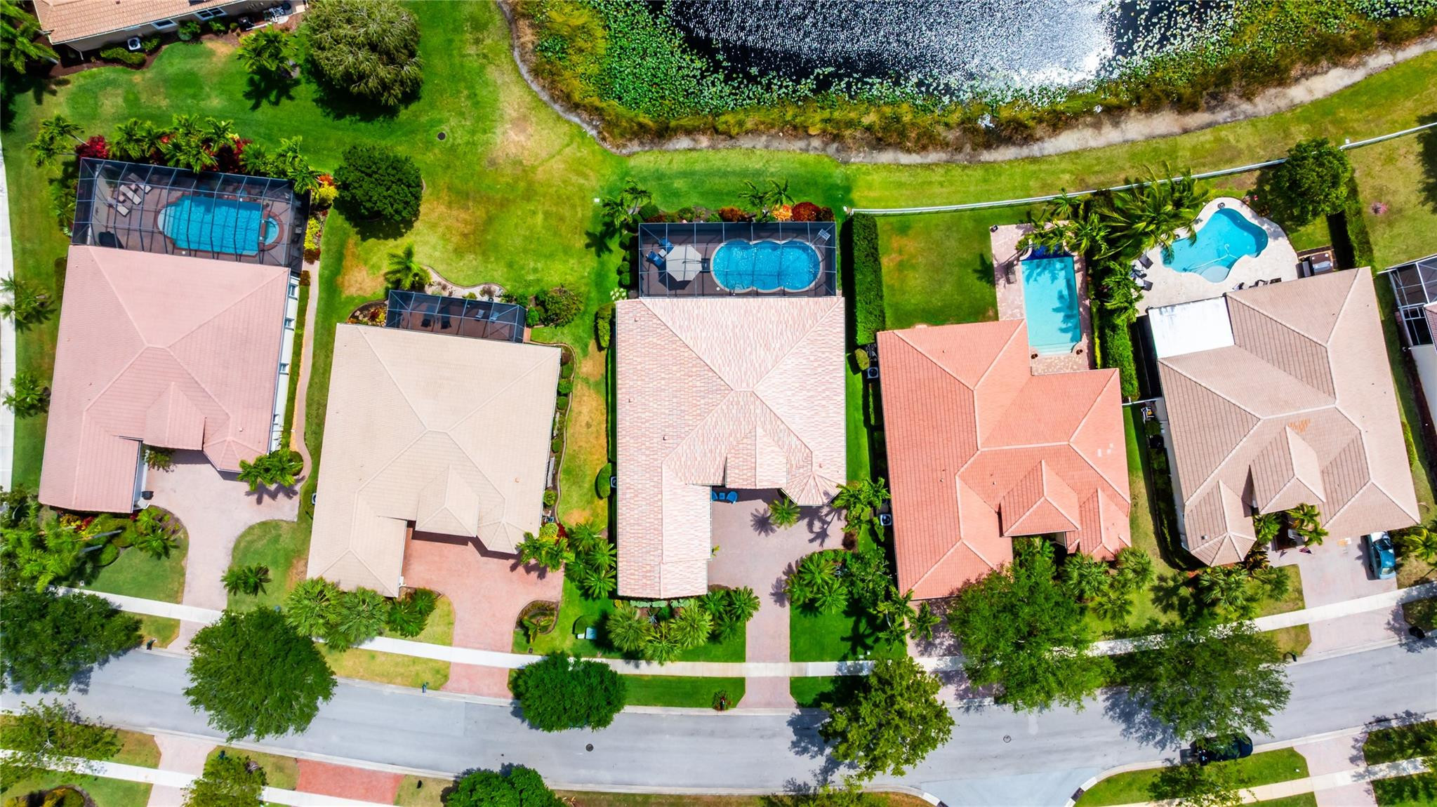 6945 SE Bay Hill Dr