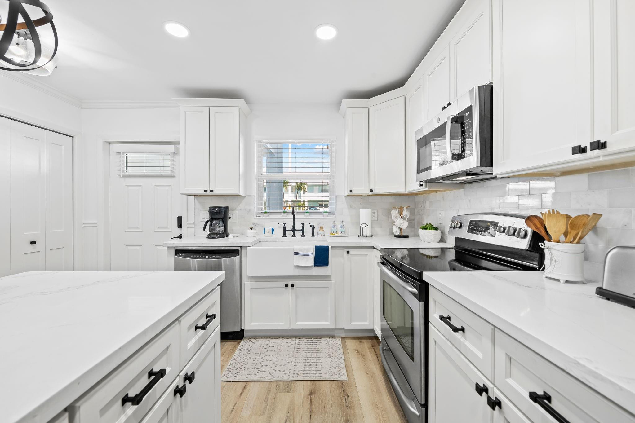 2400 NE 36th Street 3
