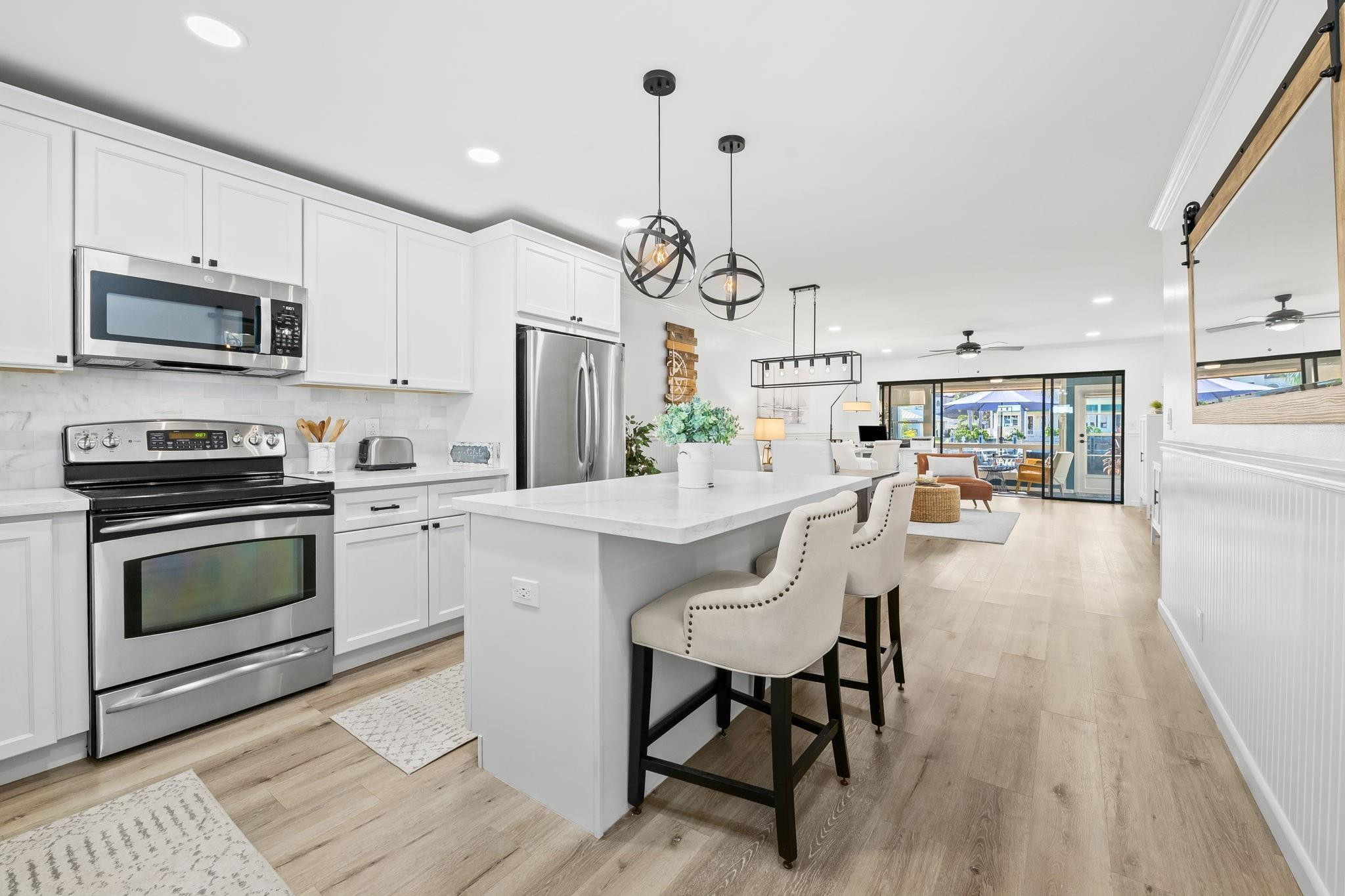 2400 NE 36th Street 3
