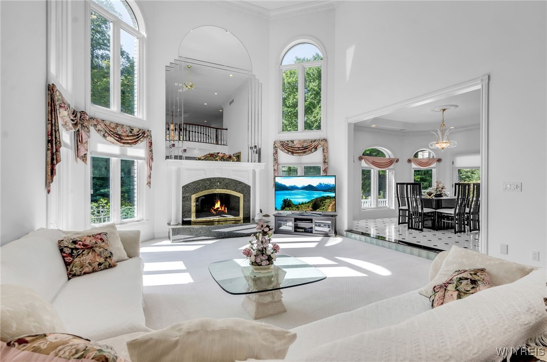 7 Woodcrest Drive