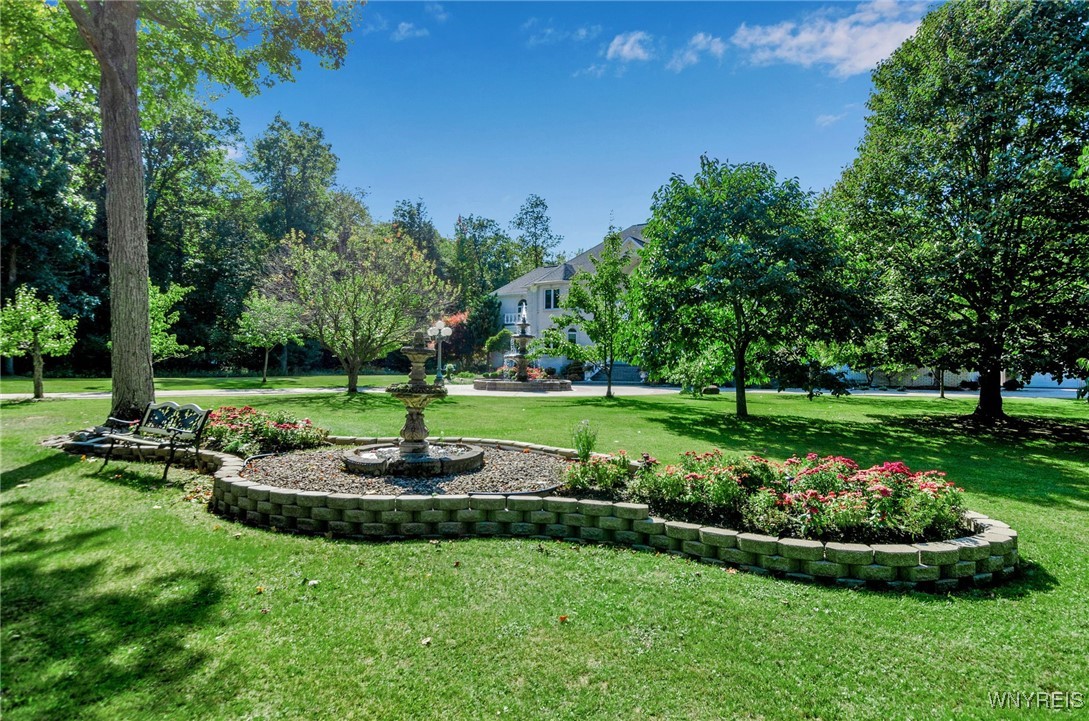 7 Woodcrest Drive