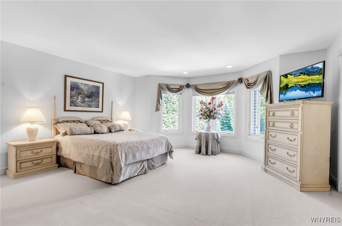 7 Woodcrest Drive