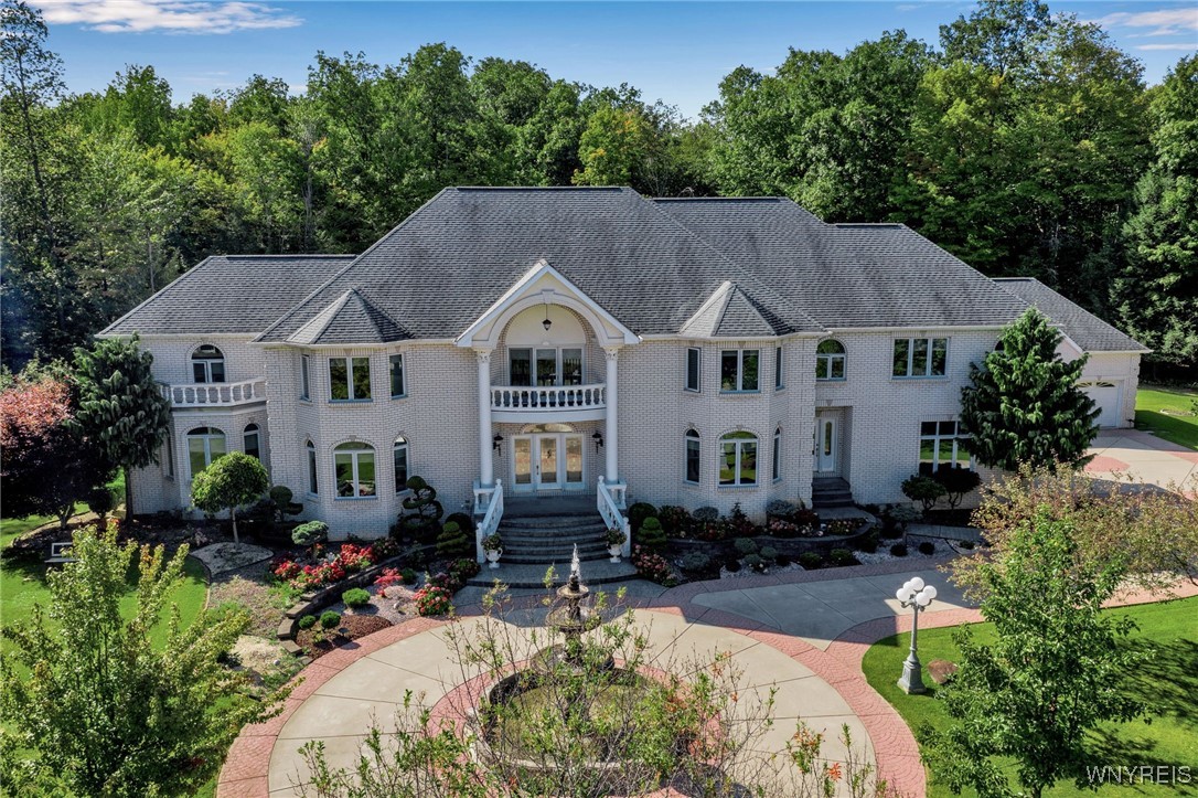 7 Woodcrest Drive
