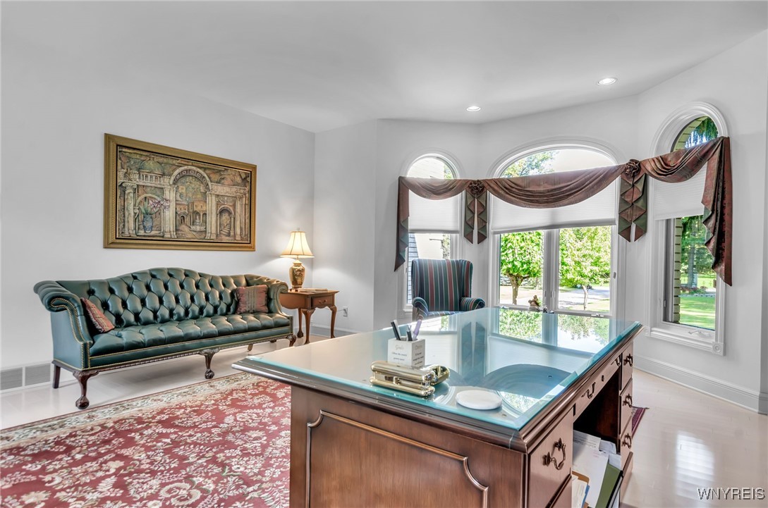 7 Woodcrest Drive