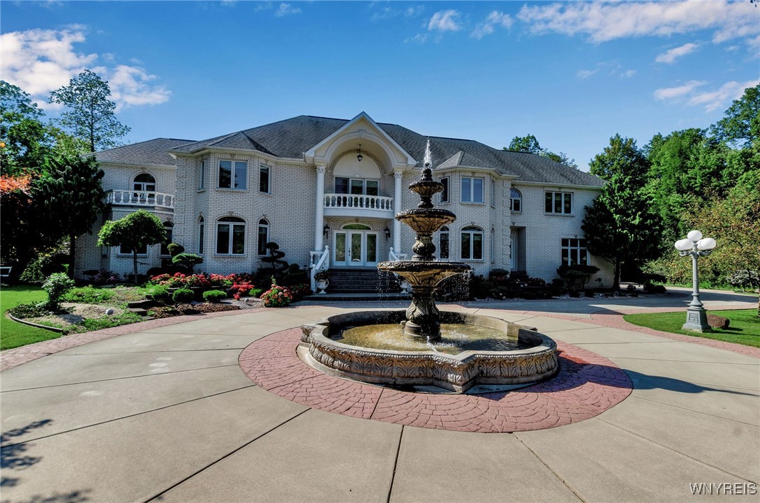 7 Woodcrest Drive