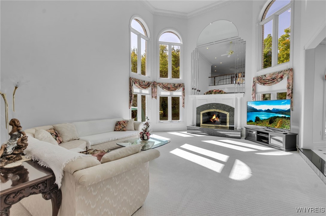 7 Woodcrest Drive