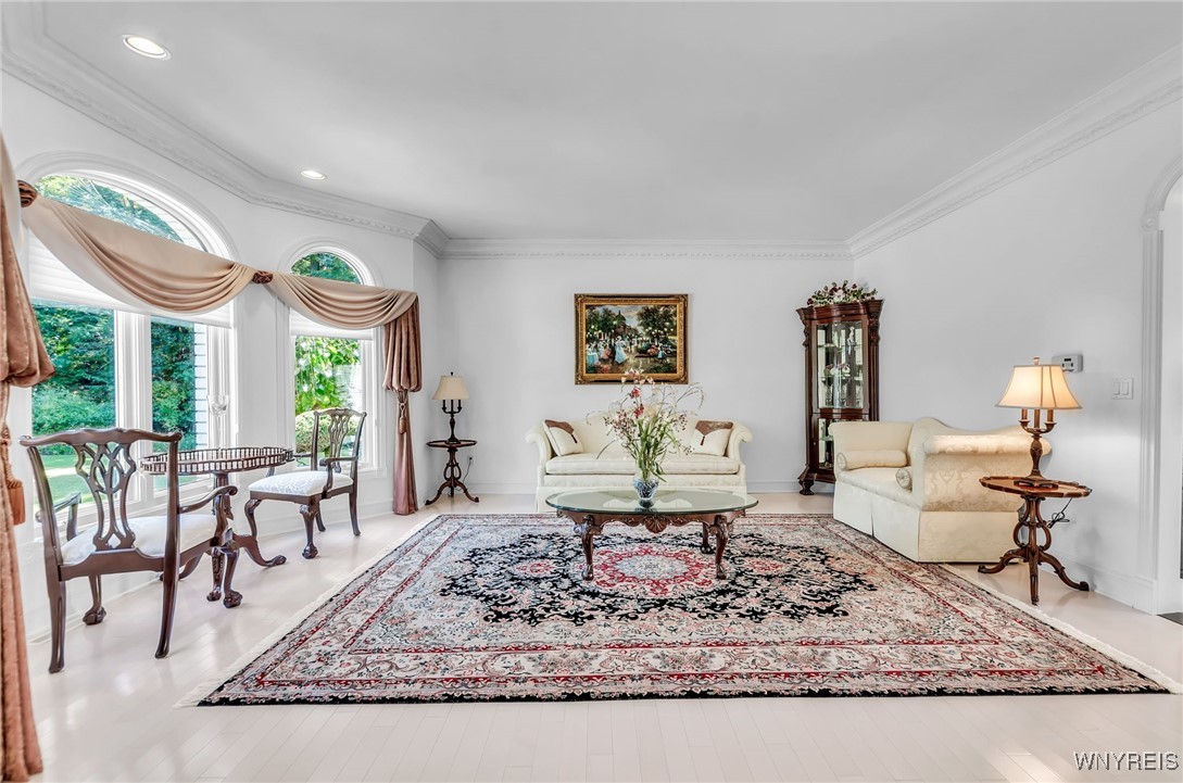 7 Woodcrest Drive