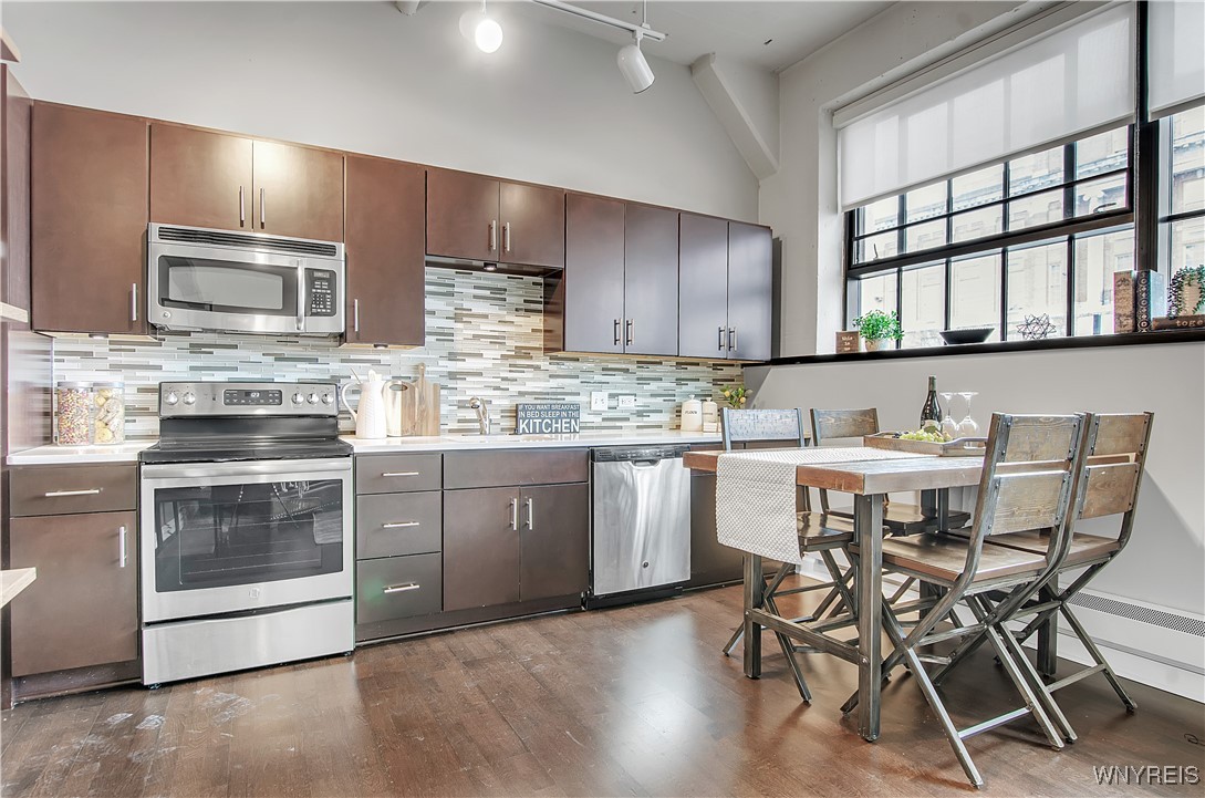 2917 Main Street G09