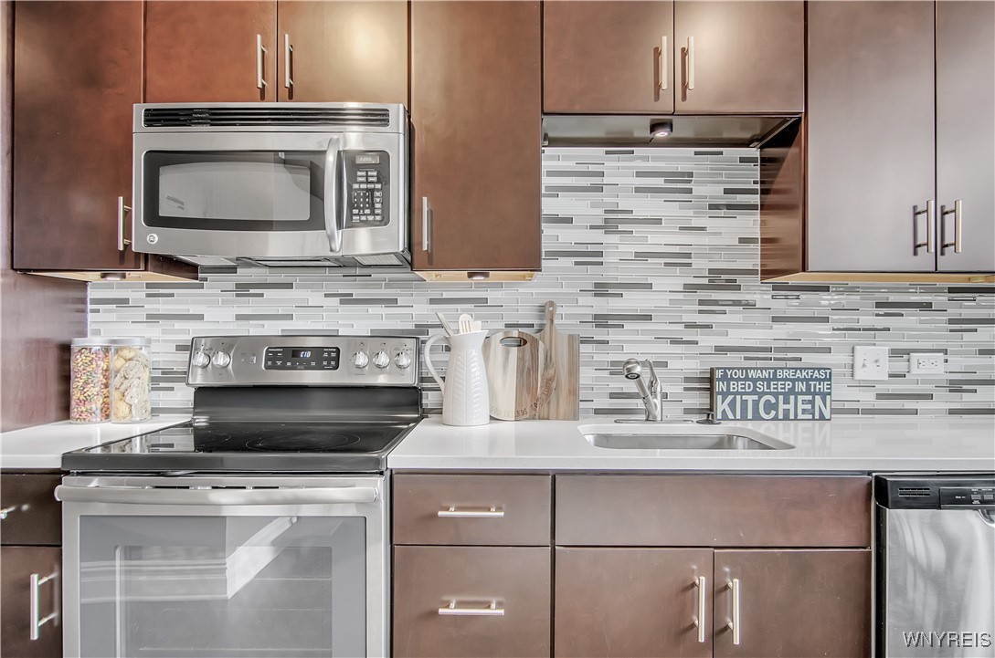 2917 Main Street G09