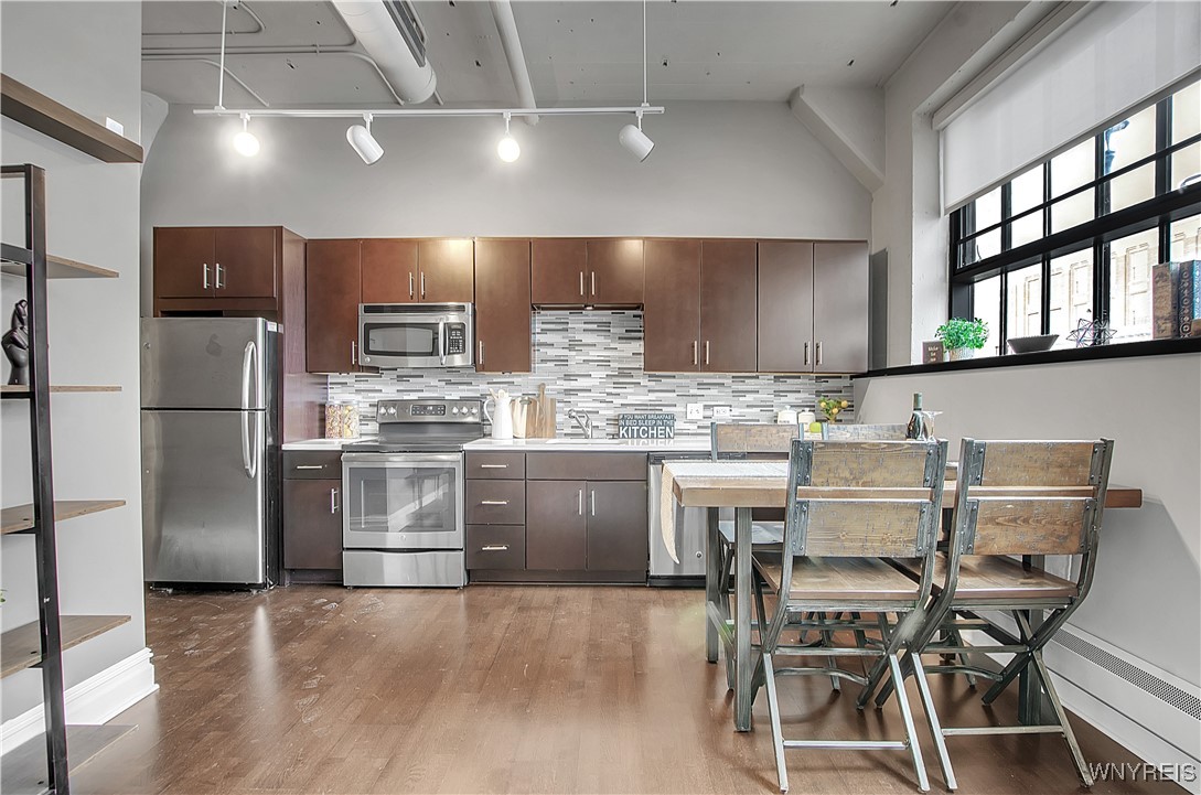 2917 Main Street G09