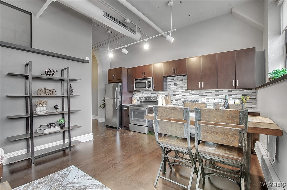 2917 Main Street G09