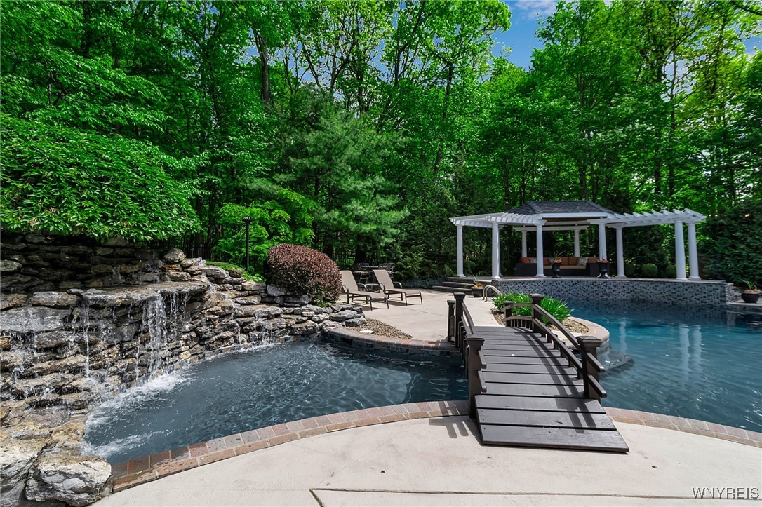 9540 Lakestone Court