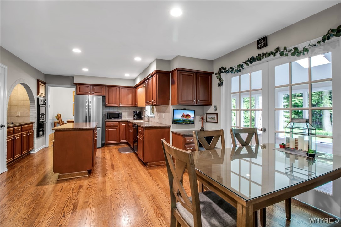 8125 Old Post Road West