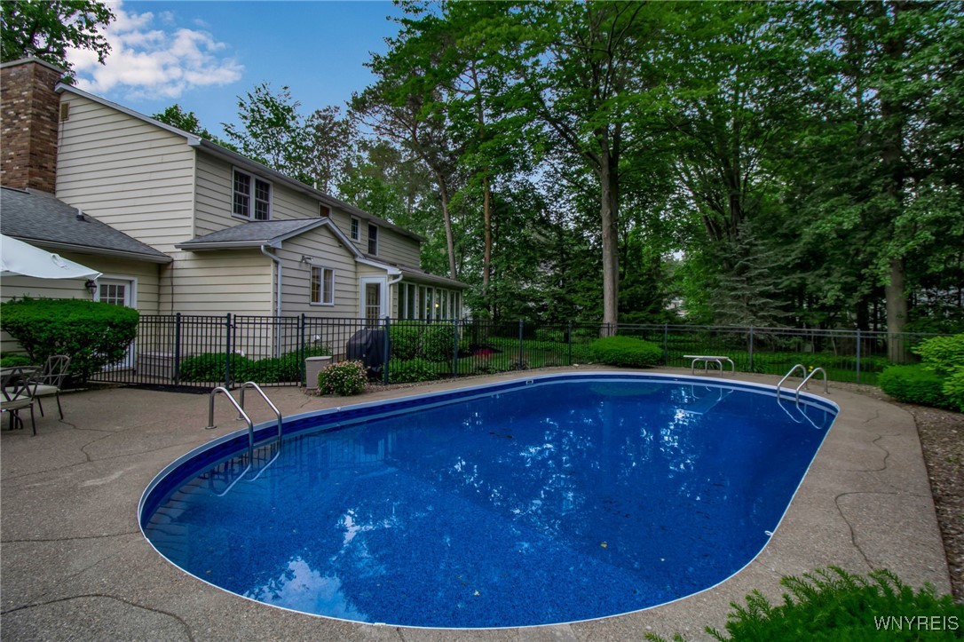 8125 Old Post Road West