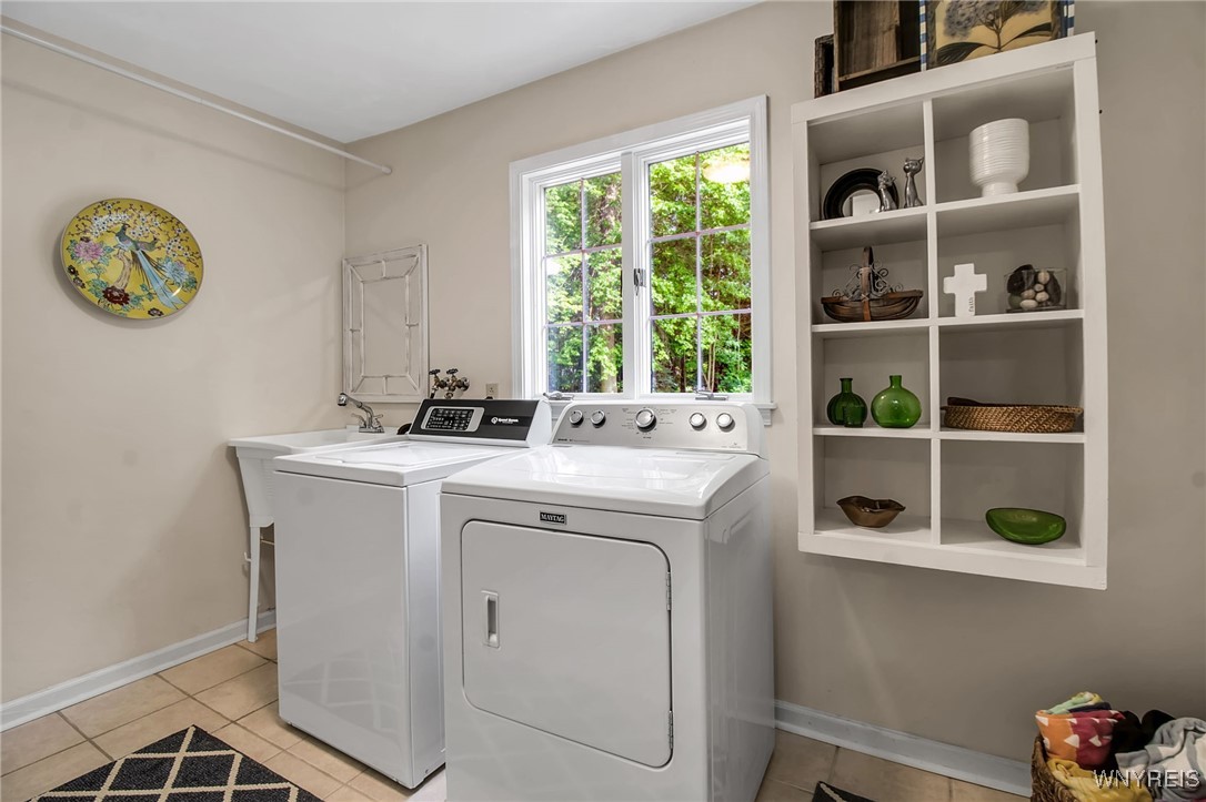 8125 Old Post Road West