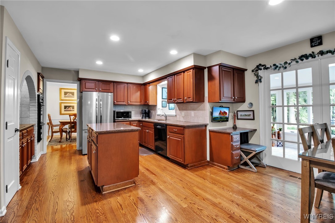 8125 Old Post Road West