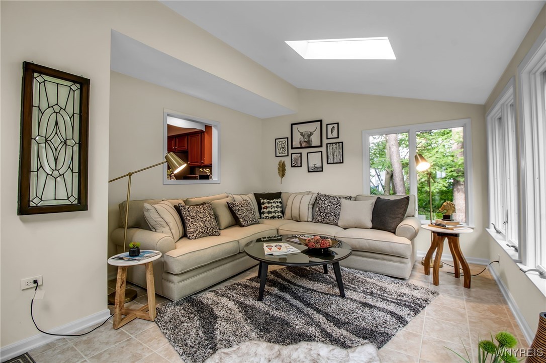 8125 Old Post Road West