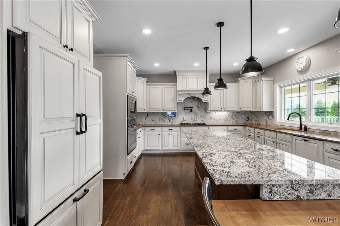 7261 Woodhaven Drive