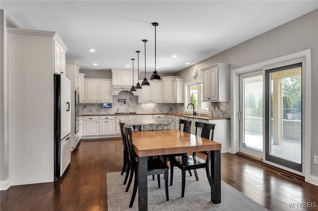 7261 Woodhaven Drive