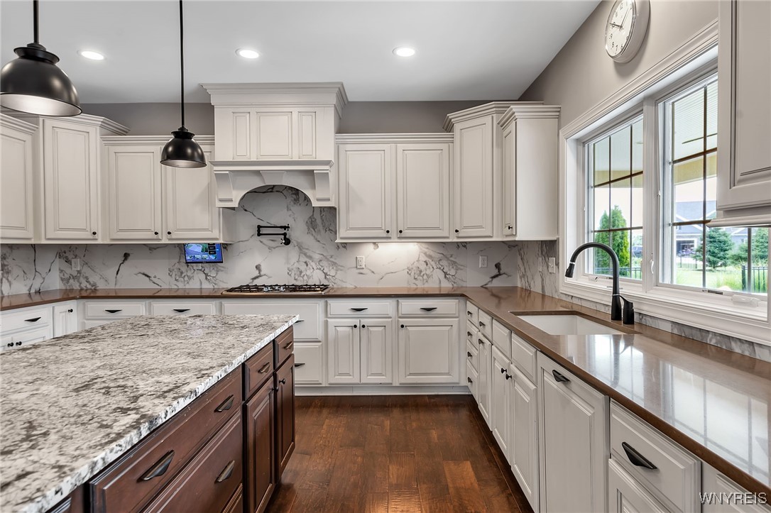 7261 Woodhaven Drive