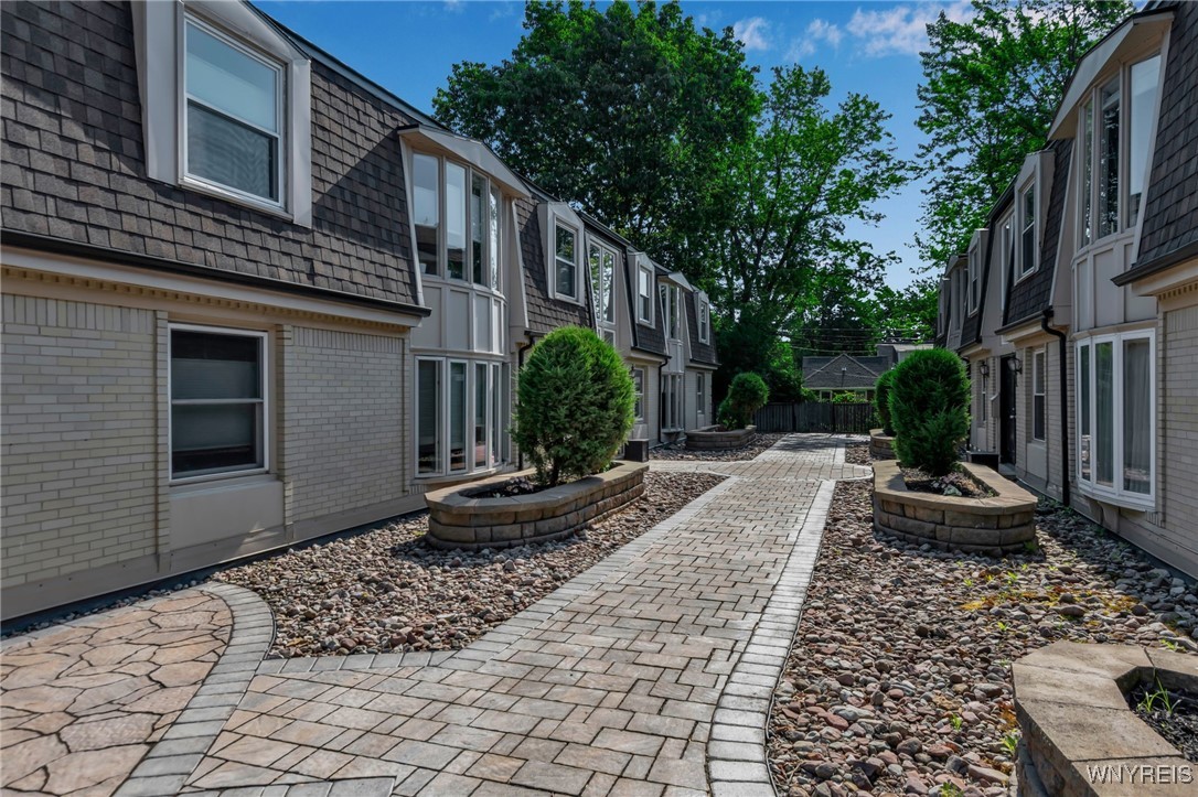 32 Bernhardt Drive 5