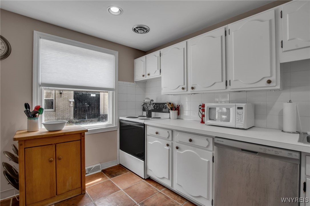 32 Bernhardt Drive 5