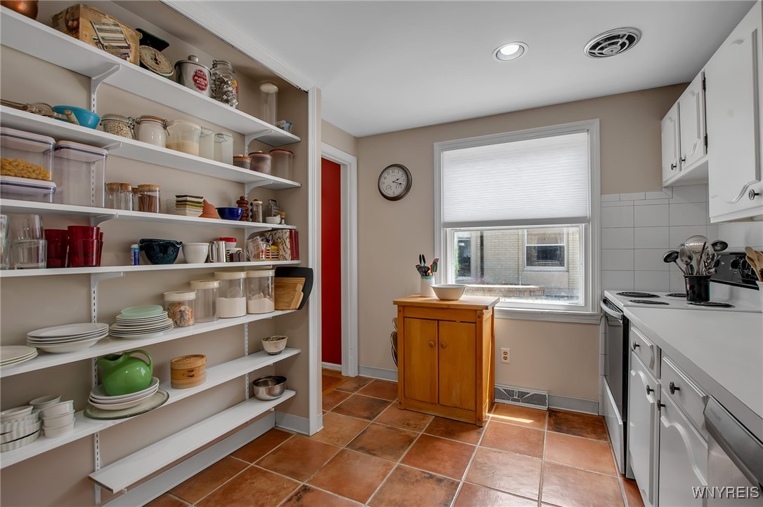 32 Bernhardt Drive 5