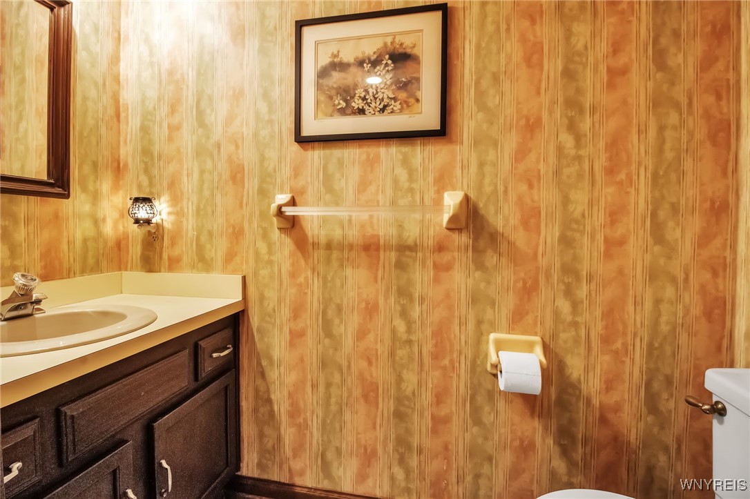 2 Silver Thorne Drive