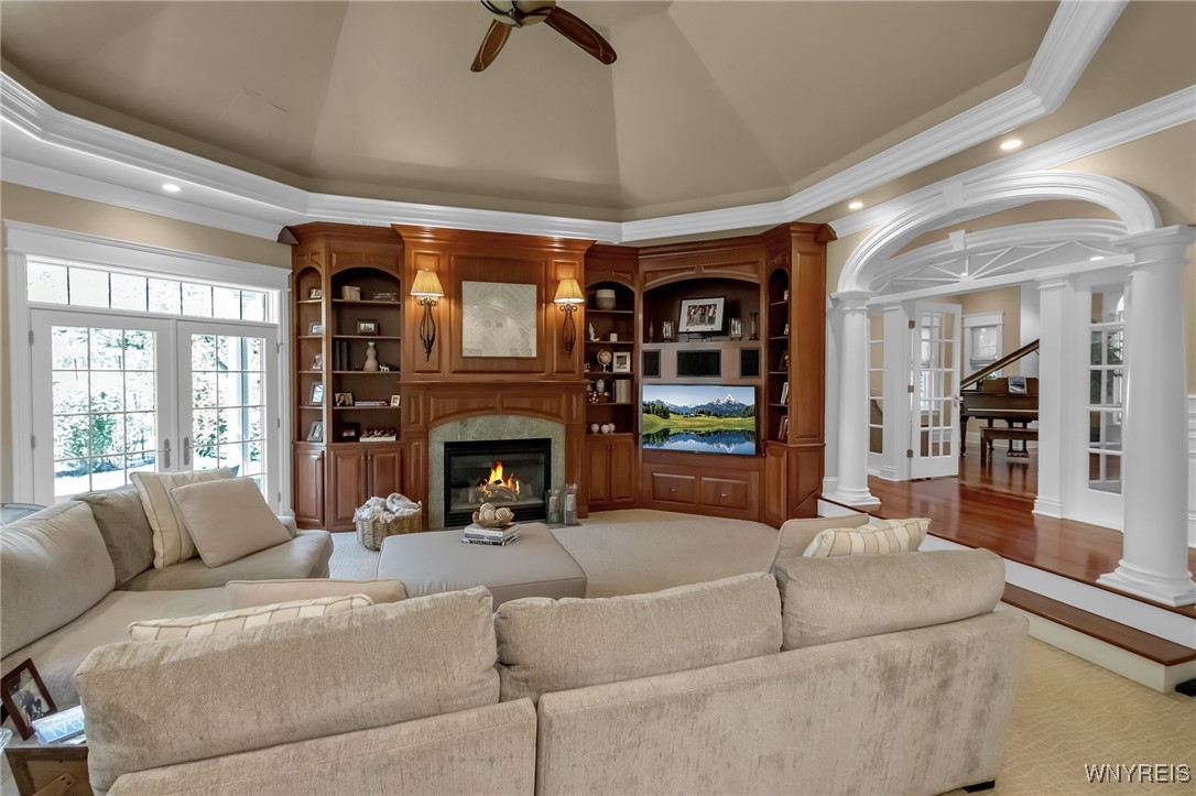 55 Contessa Court