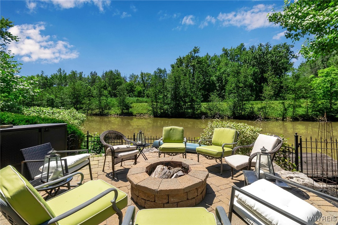 55 Contessa Court