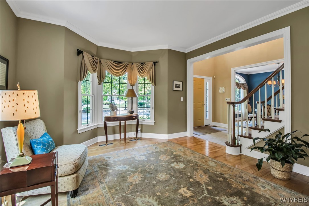 1 North Woodside Lane