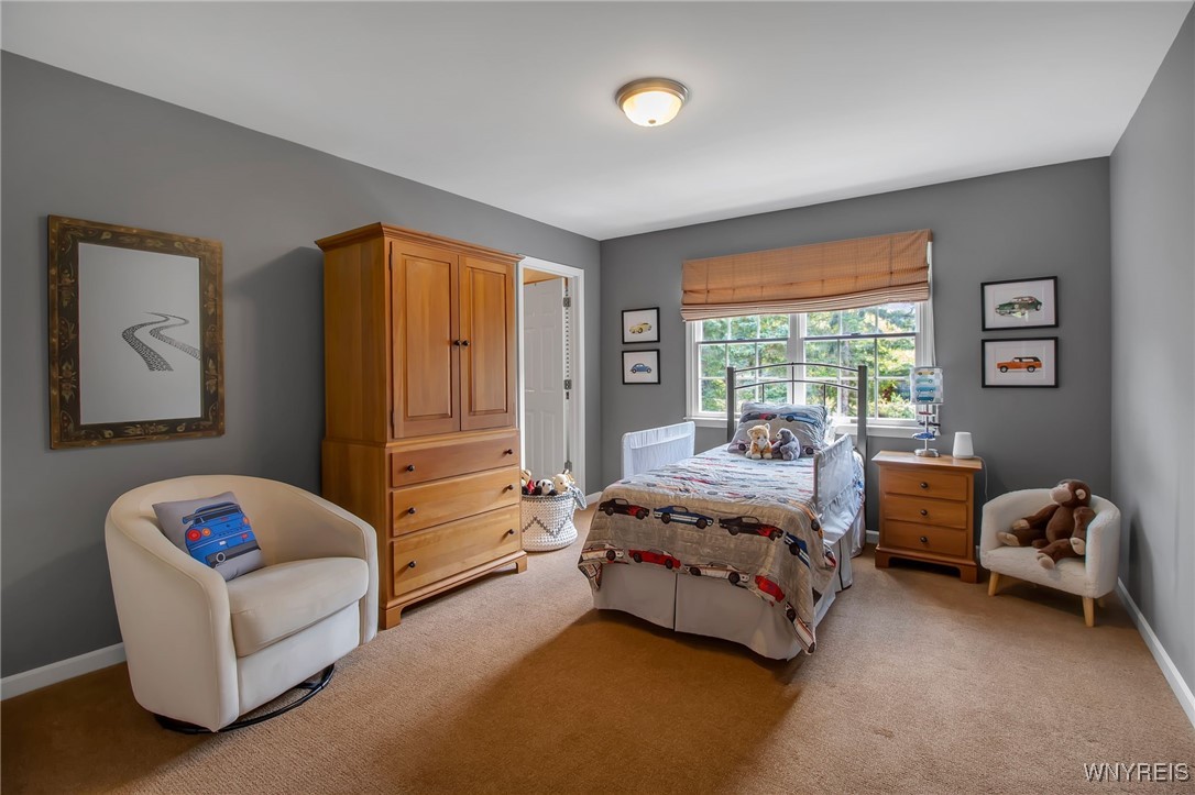 1 North Woodside Lane