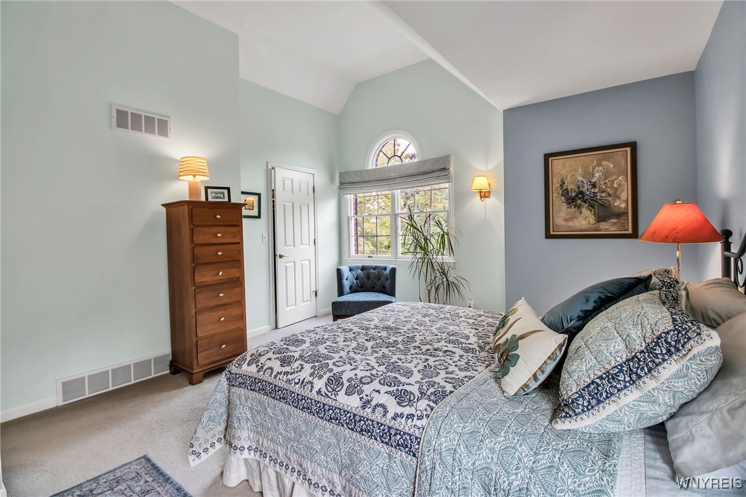 1 North Woodside Lane