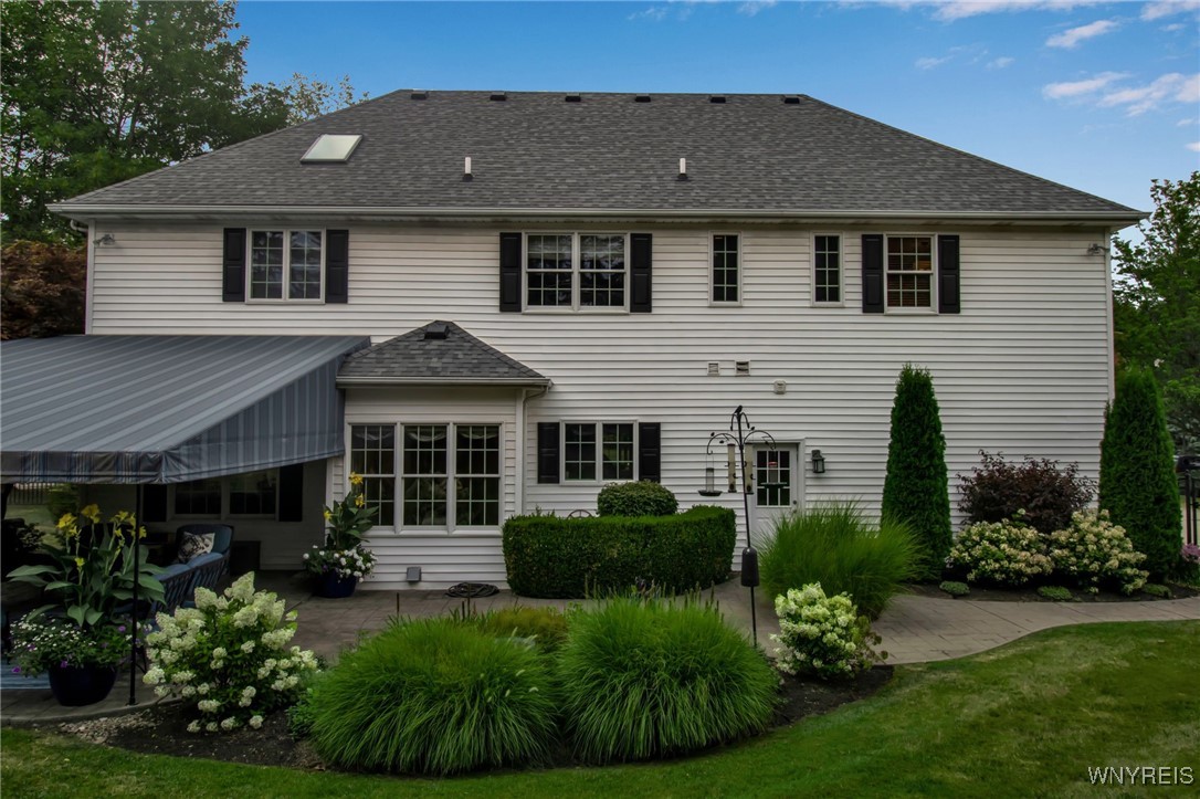 1 North Woodside Lane