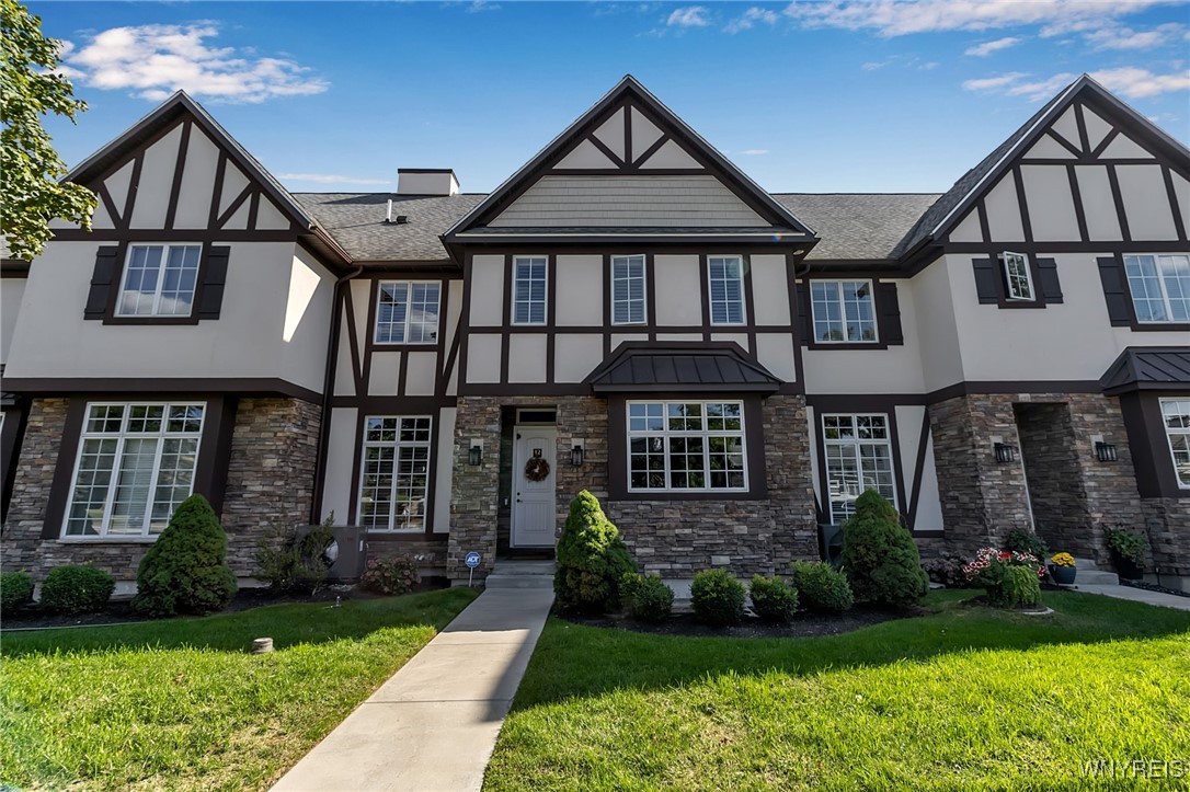 12 Bedford Avenue