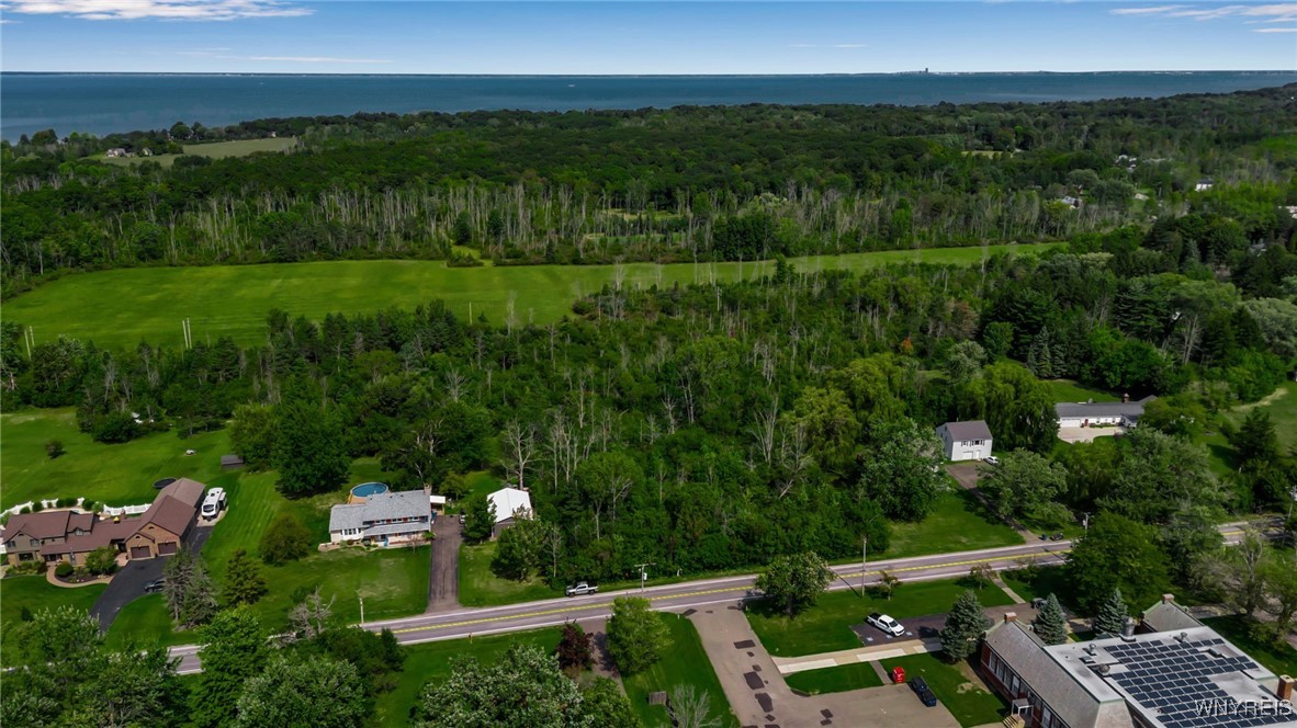 986 Sturgeon Point Road