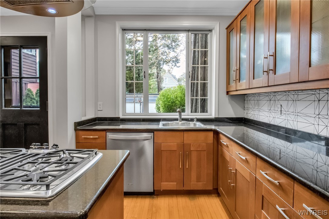 142 Lexington Avenue