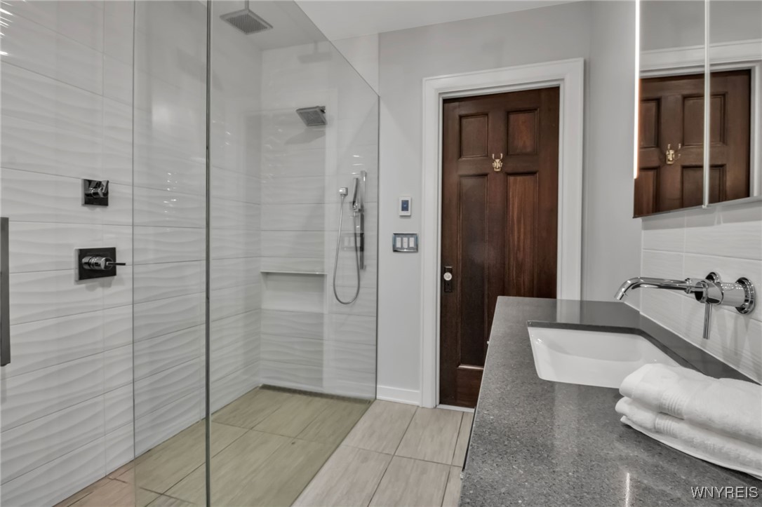 142 Lexington Avenue