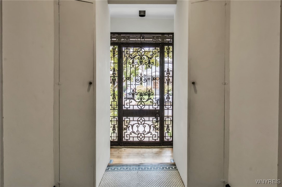 142 Lexington Avenue