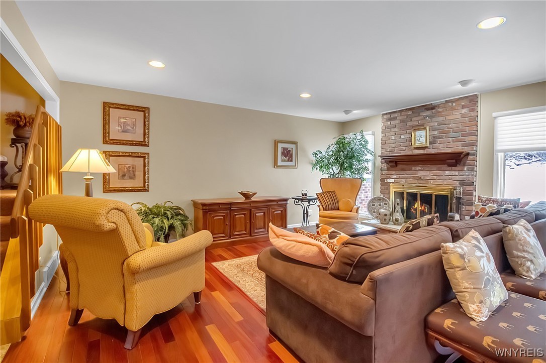 122 Hidden Ridge Common