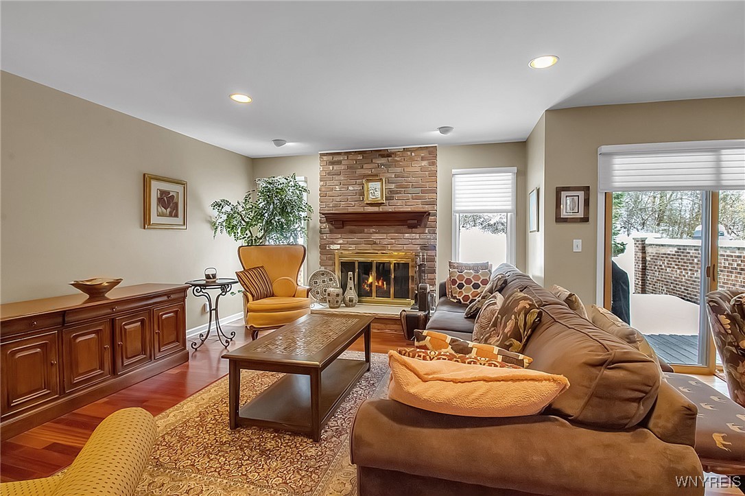 122 Hidden Ridge Common