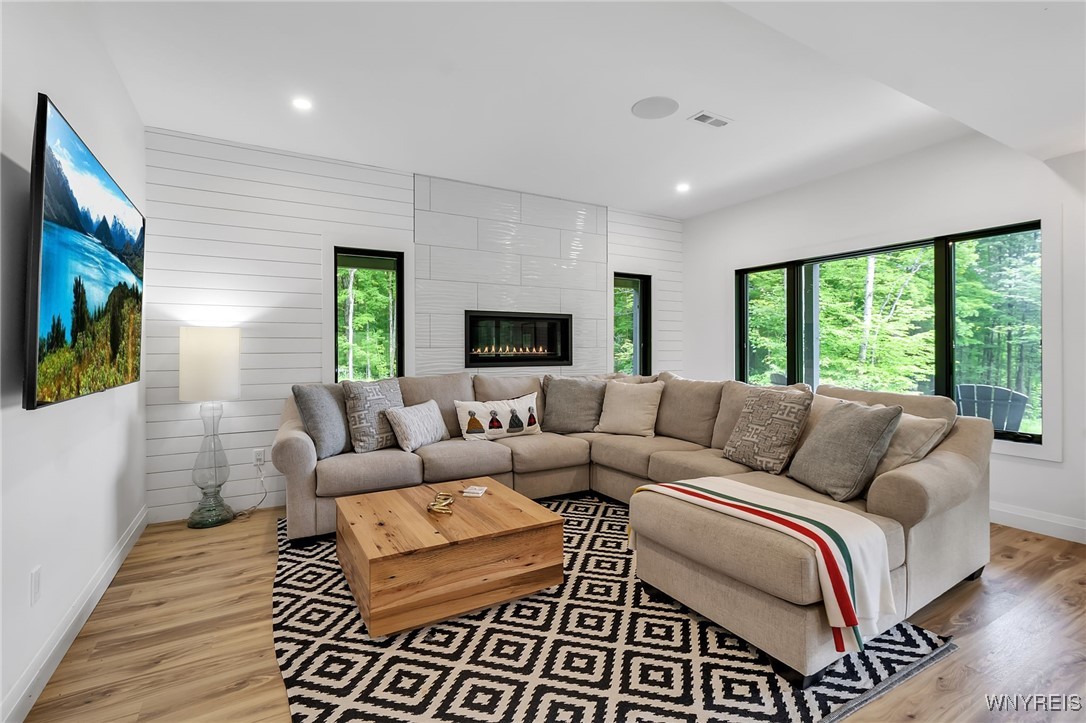 8 Trail Heights Poverty Hill Road