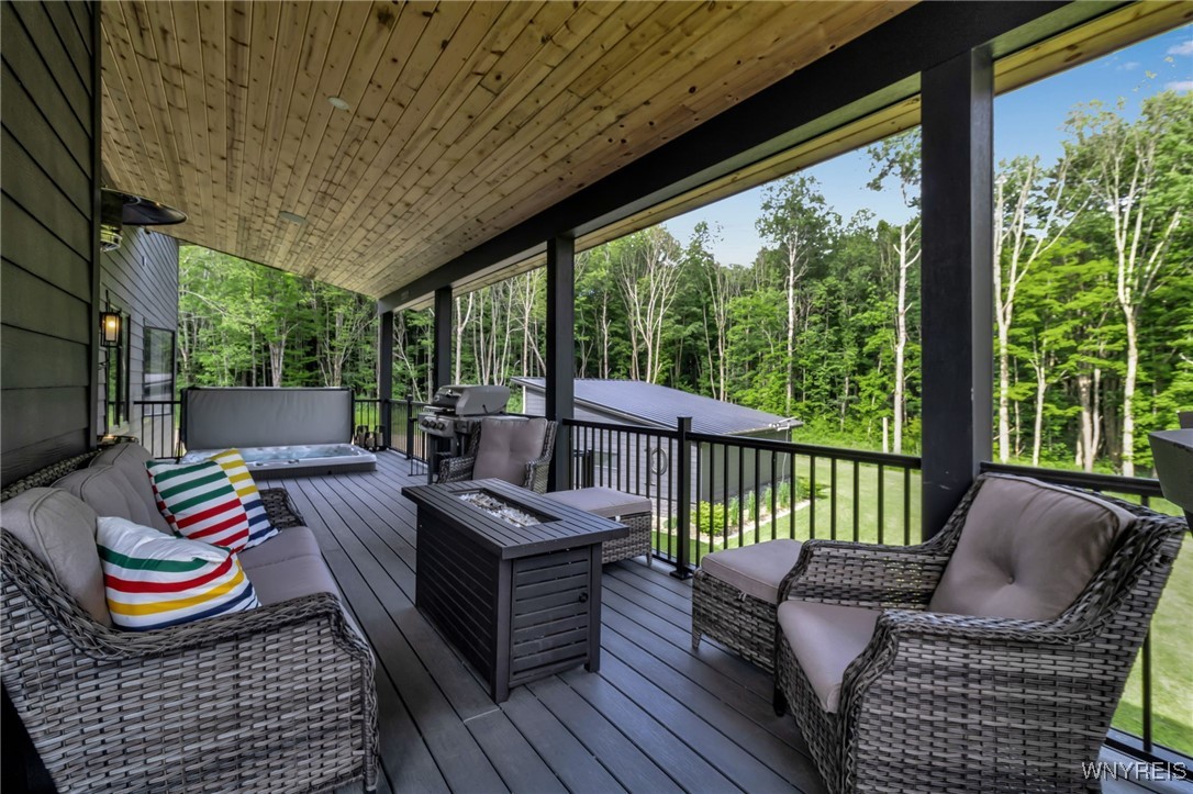 8 Trail Heights Poverty Hill Road