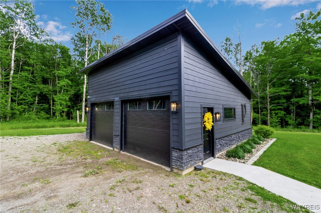 8 Trail Heights Poverty Hill Road