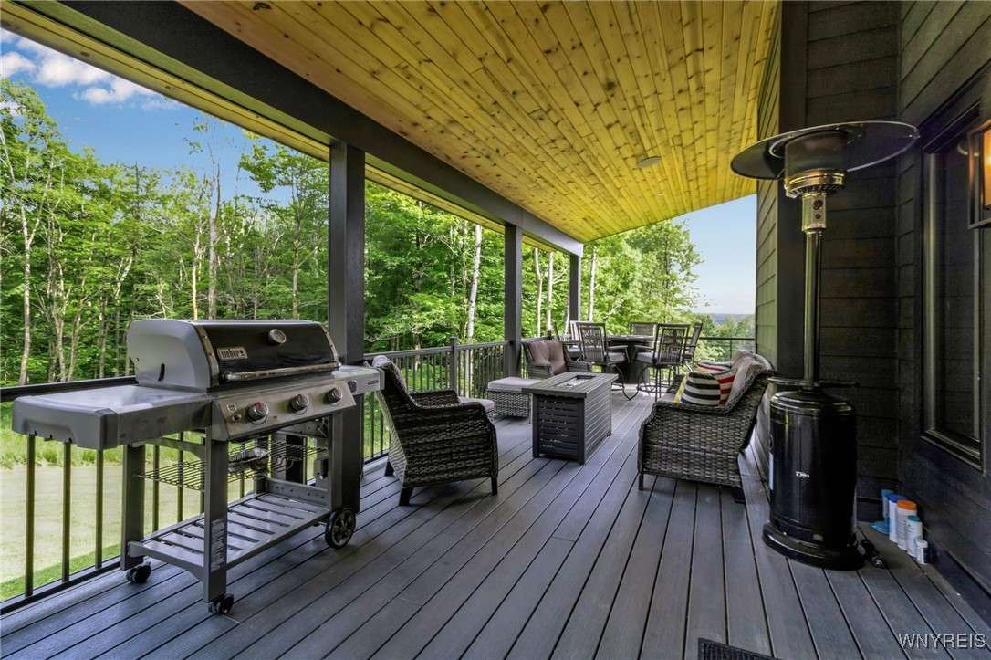 8 Trail Heights Poverty Hill Road