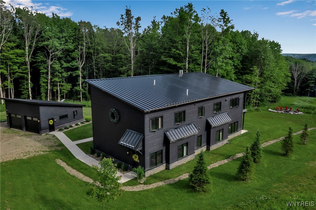 8 Trail Heights Poverty Hill Road