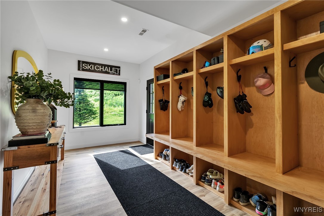 8 Trail Heights Poverty Hill Road