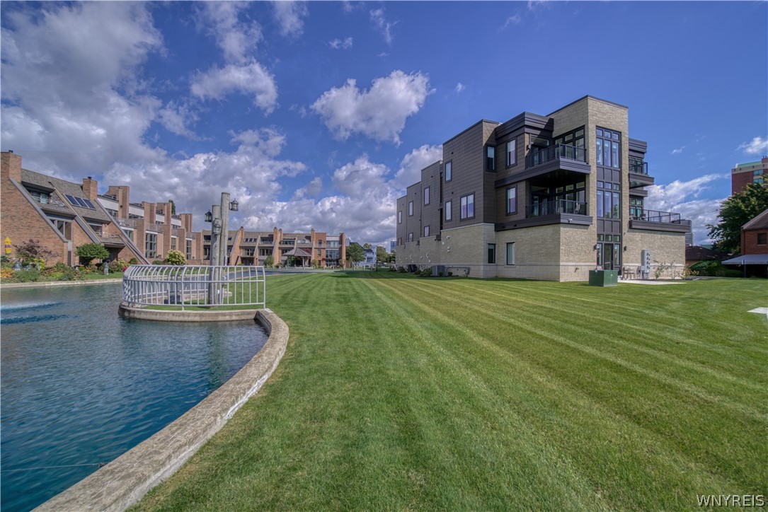 260 Lakefront Boulevard