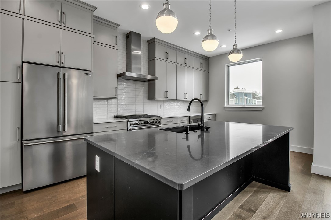 260 Lakefront Boulevard